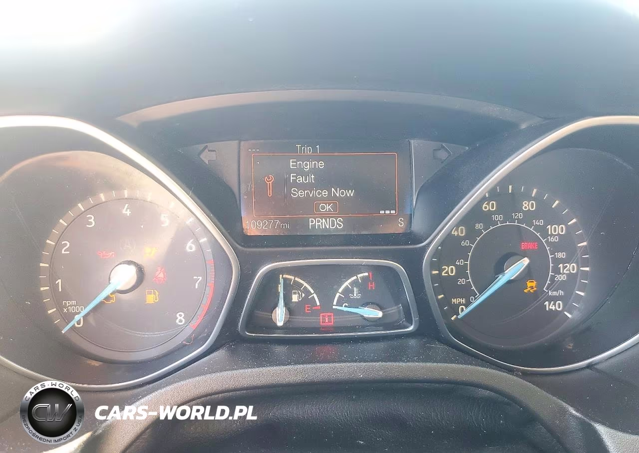 2016 Ford Focus Se VIN:1FADP3F24GL329953 - 9
