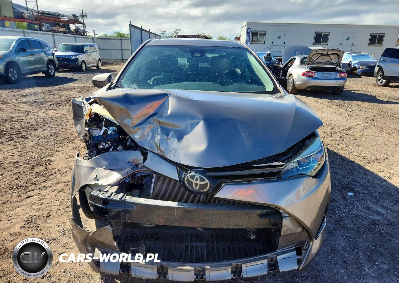 2018 Toyota Corolla L VIN:5YFBURHE6JP825632 - 5