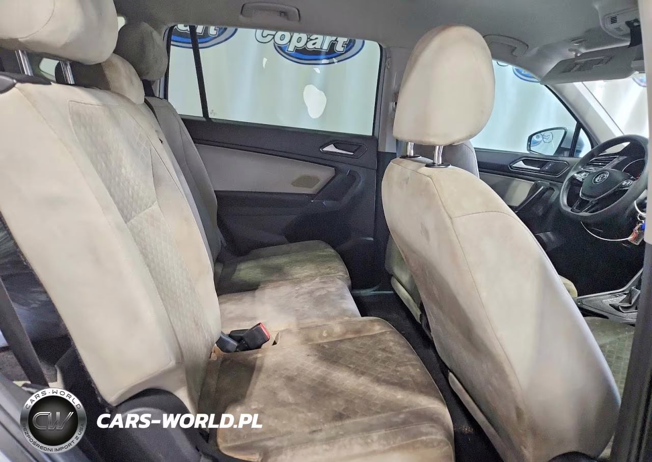 2018 Volkswagen Tiguan S VIN:3VV1B7AX1JM104127 - 10