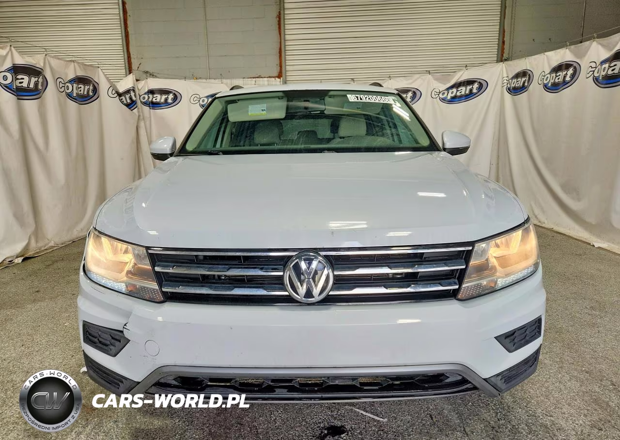 2018 Volkswagen Tiguan S VIN:3VV1B7AX1JM104127 - 5