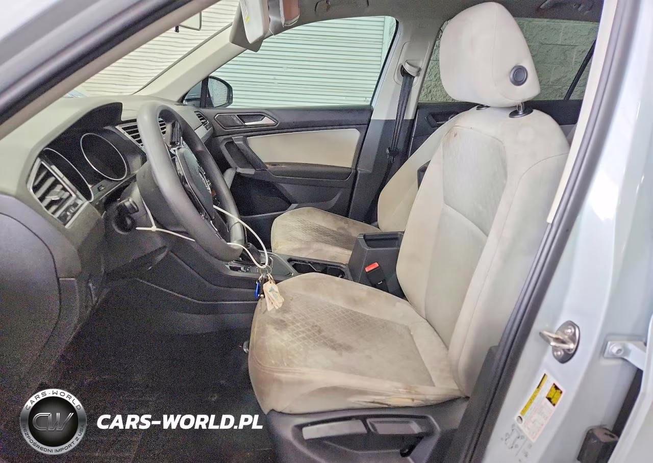 2018 Volkswagen Tiguan S VIN:3VV1B7AX1JM104127 - 7