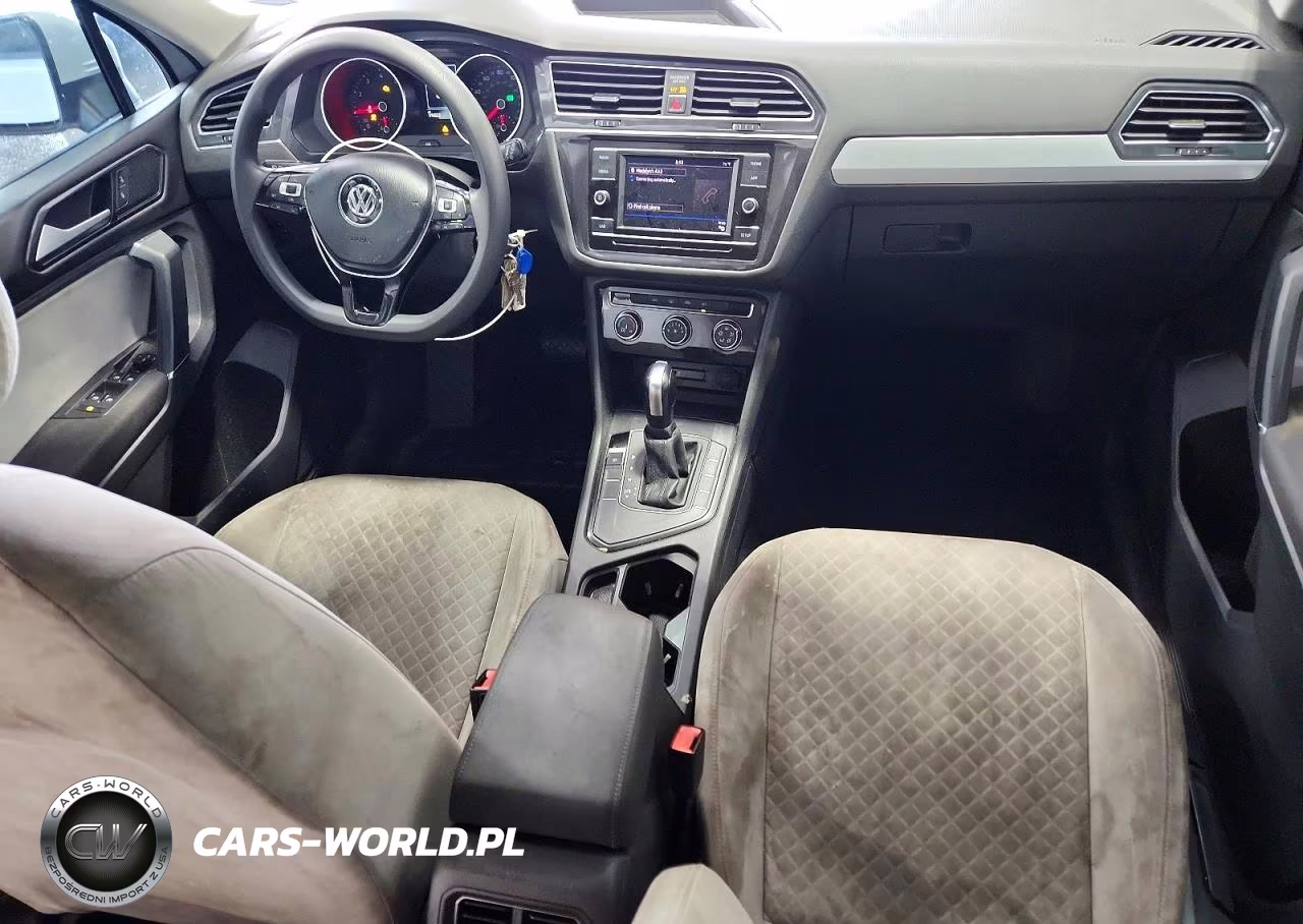 2018 Volkswagen Tiguan S VIN:3VV1B7AX1JM104127 - 8