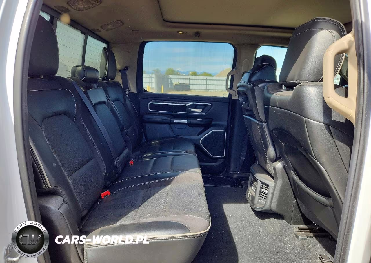 2019 Ram 1500 Laramie VIN:1C6SRFRT5KN662913 - 10