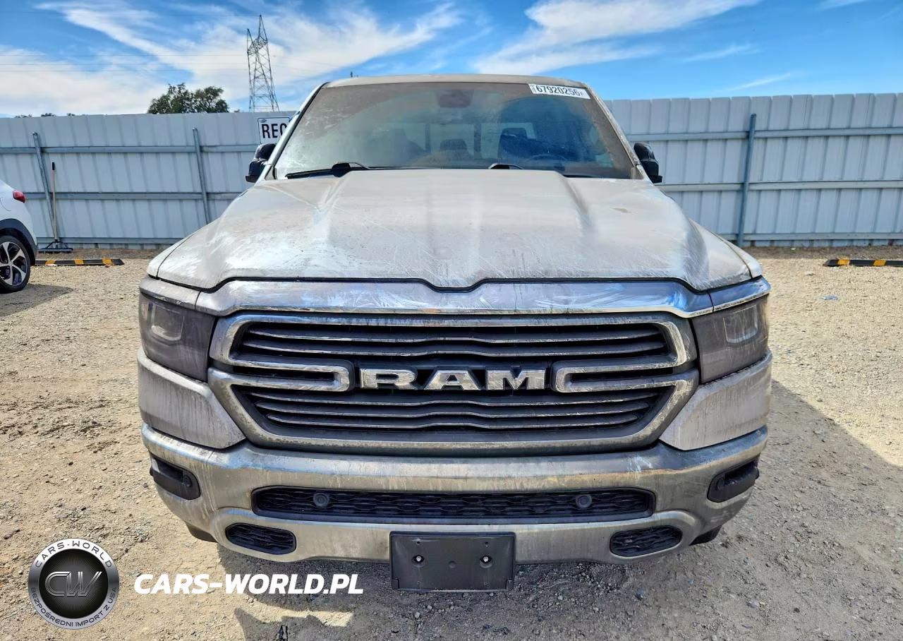 2019 Ram 1500 Laramie VIN:1C6SRFRT5KN662913 - 5