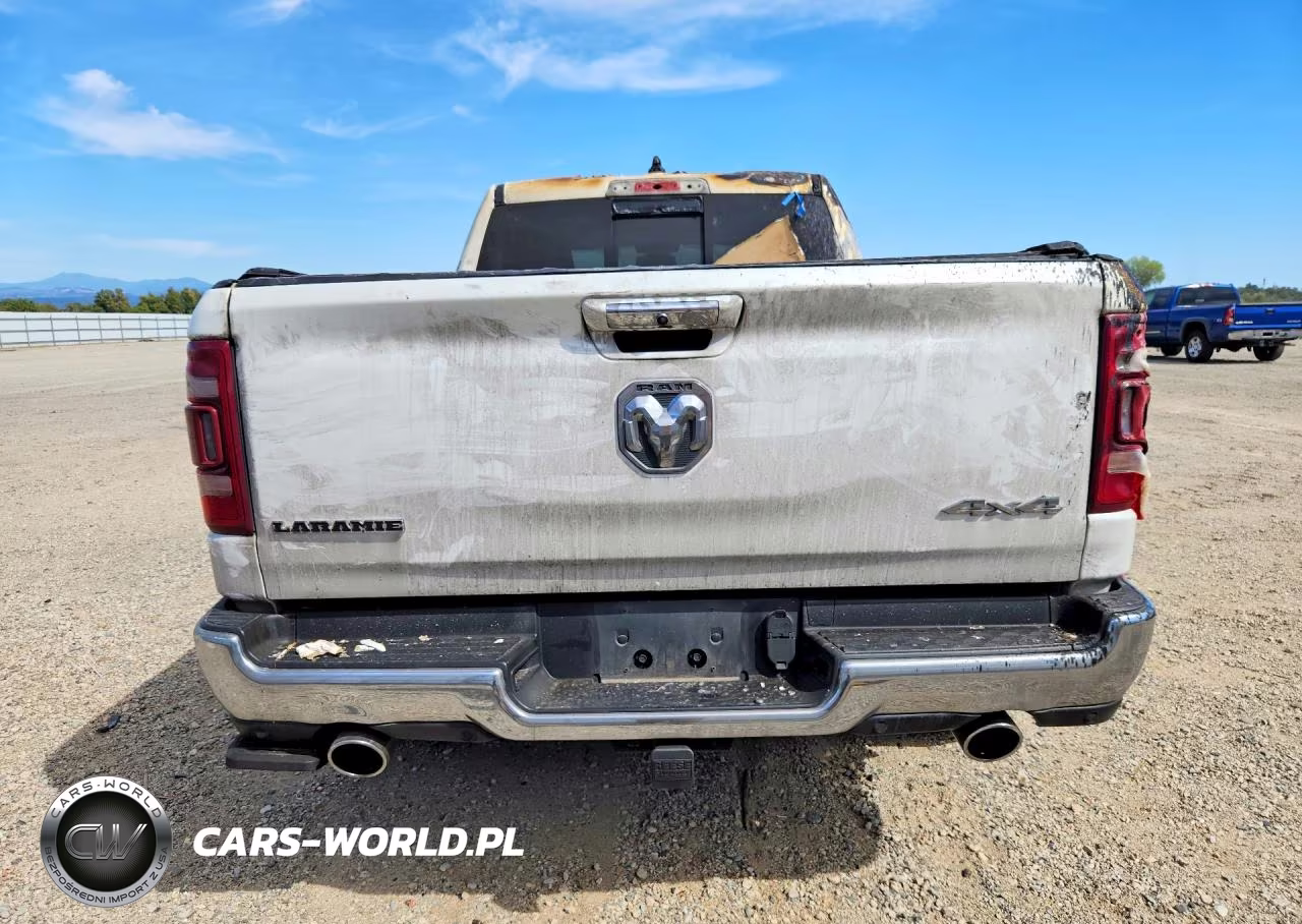 2019 Ram 1500 Laramie VIN:1C6SRFRT5KN662913 - 6