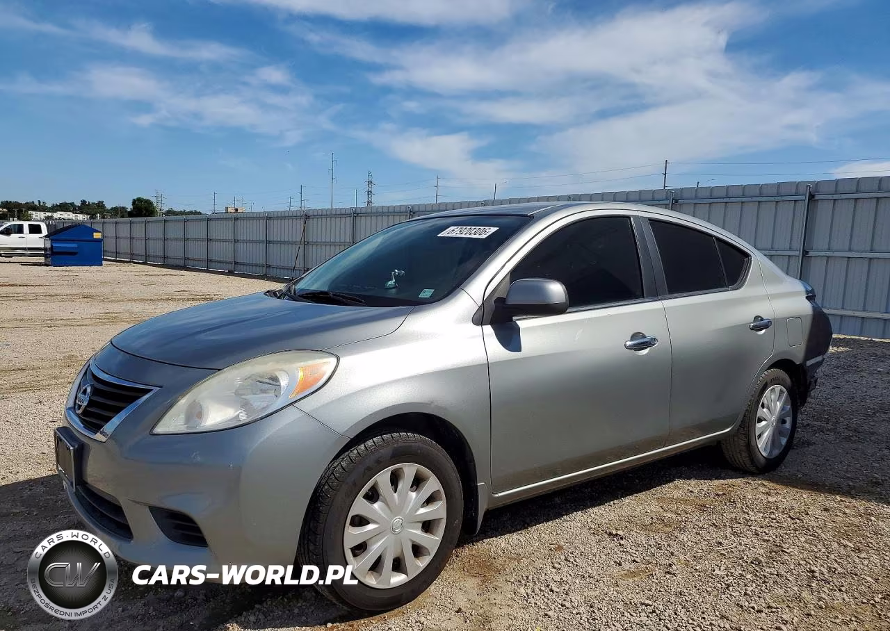2012 Nissan Versa 1.6 S