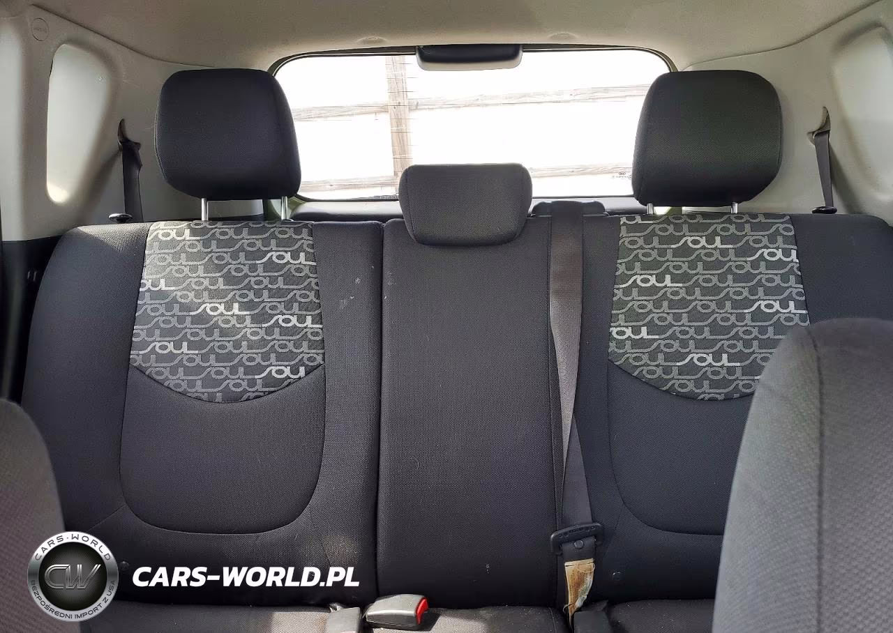 2011 Kia Soul + VIN:KNDJT2A2XB7237063 - 10