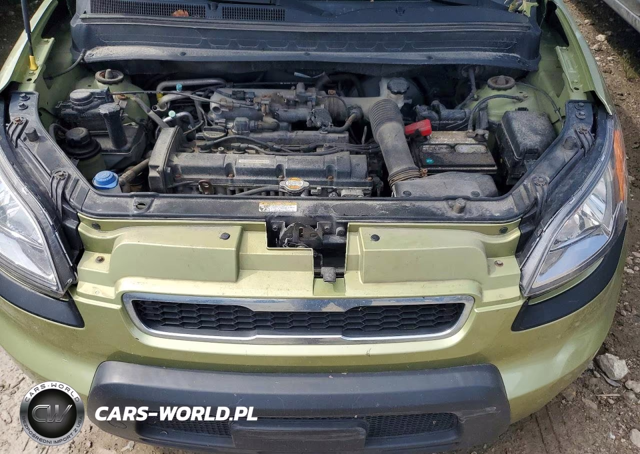 2011 Kia Soul + VIN:KNDJT2A2XB7237063 - 12