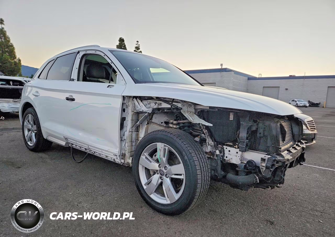 2018 Audi Q5 Premium Plus VIN:WA1BNAFY2J2208443 - 4