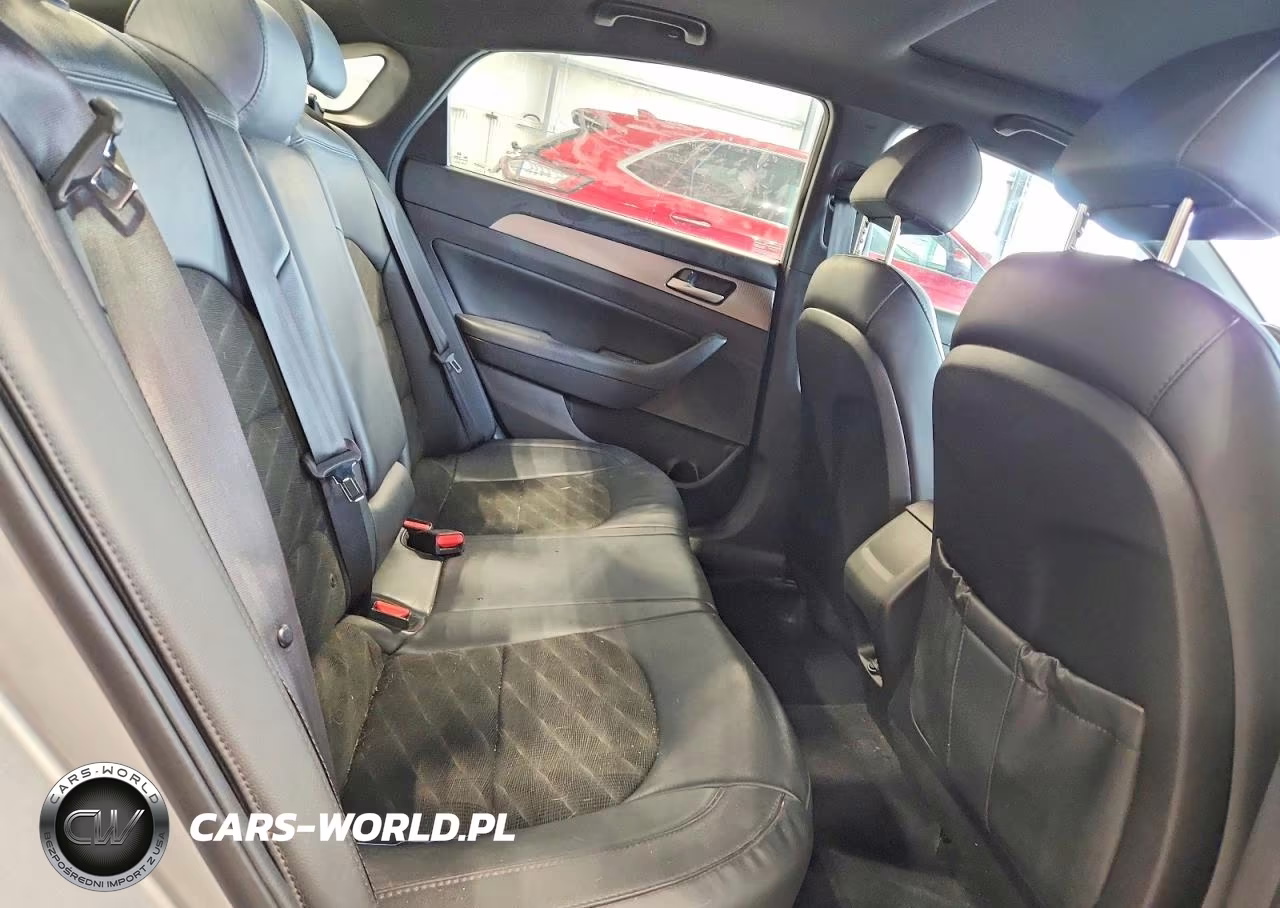 2018 Hyundai Sonata Sport VIN:5NPE34AF5JH664032 - 10