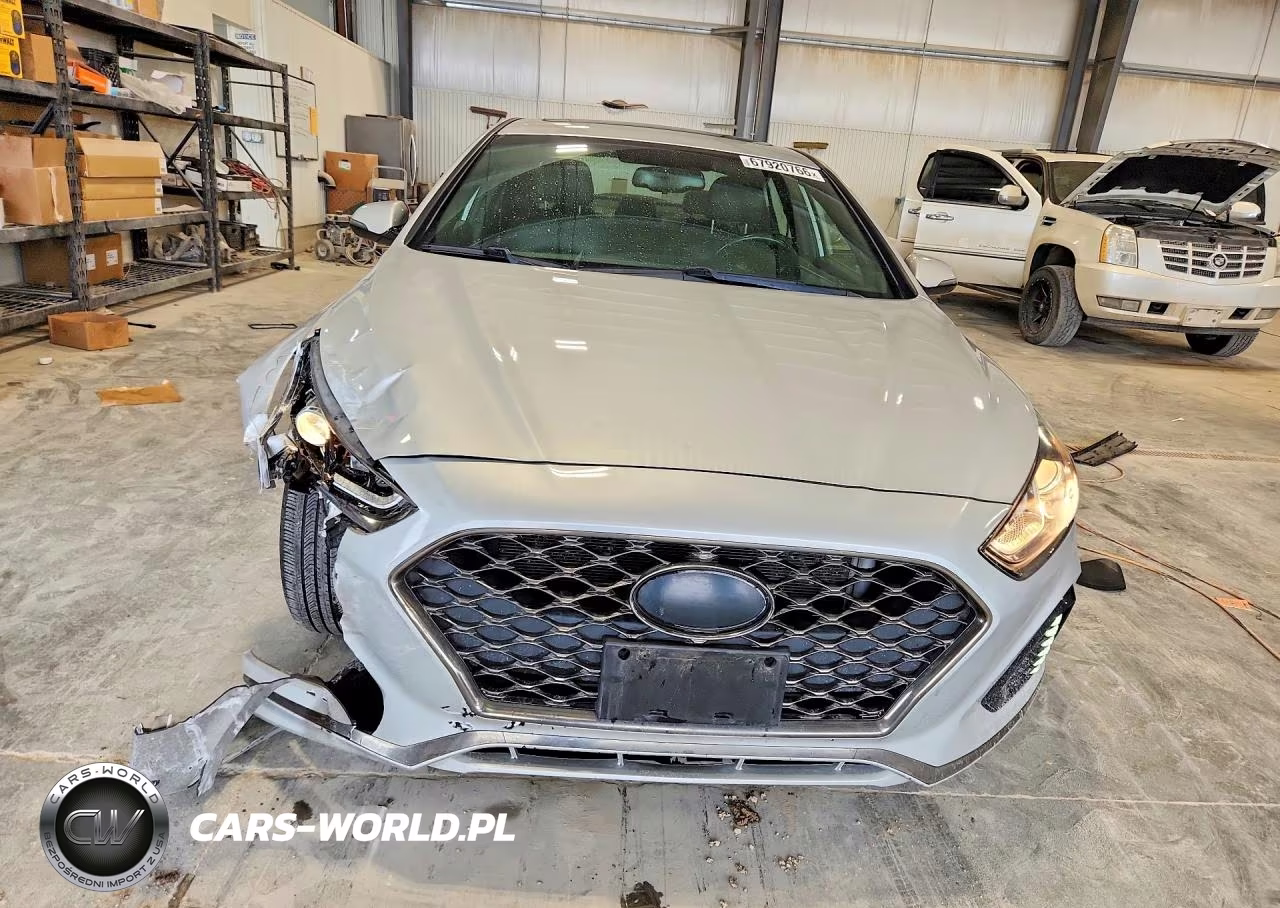 2018 Hyundai Sonata Sport VIN:5NPE34AF5JH664032 - 5
