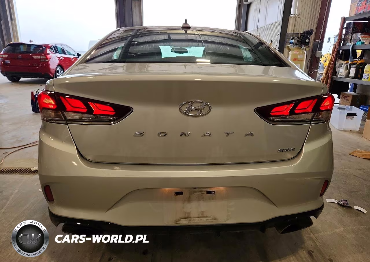 2018 Hyundai Sonata Sport VIN:5NPE34AF5JH664032 - 6