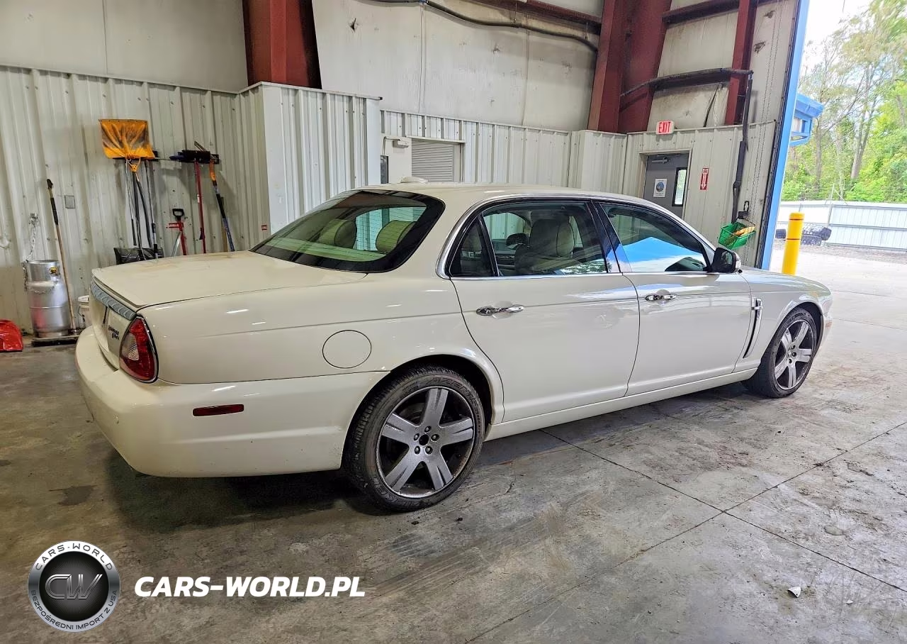 2009 Jaguar Xj Super V8 VIN:SAJWA82B29SH30373 - 3