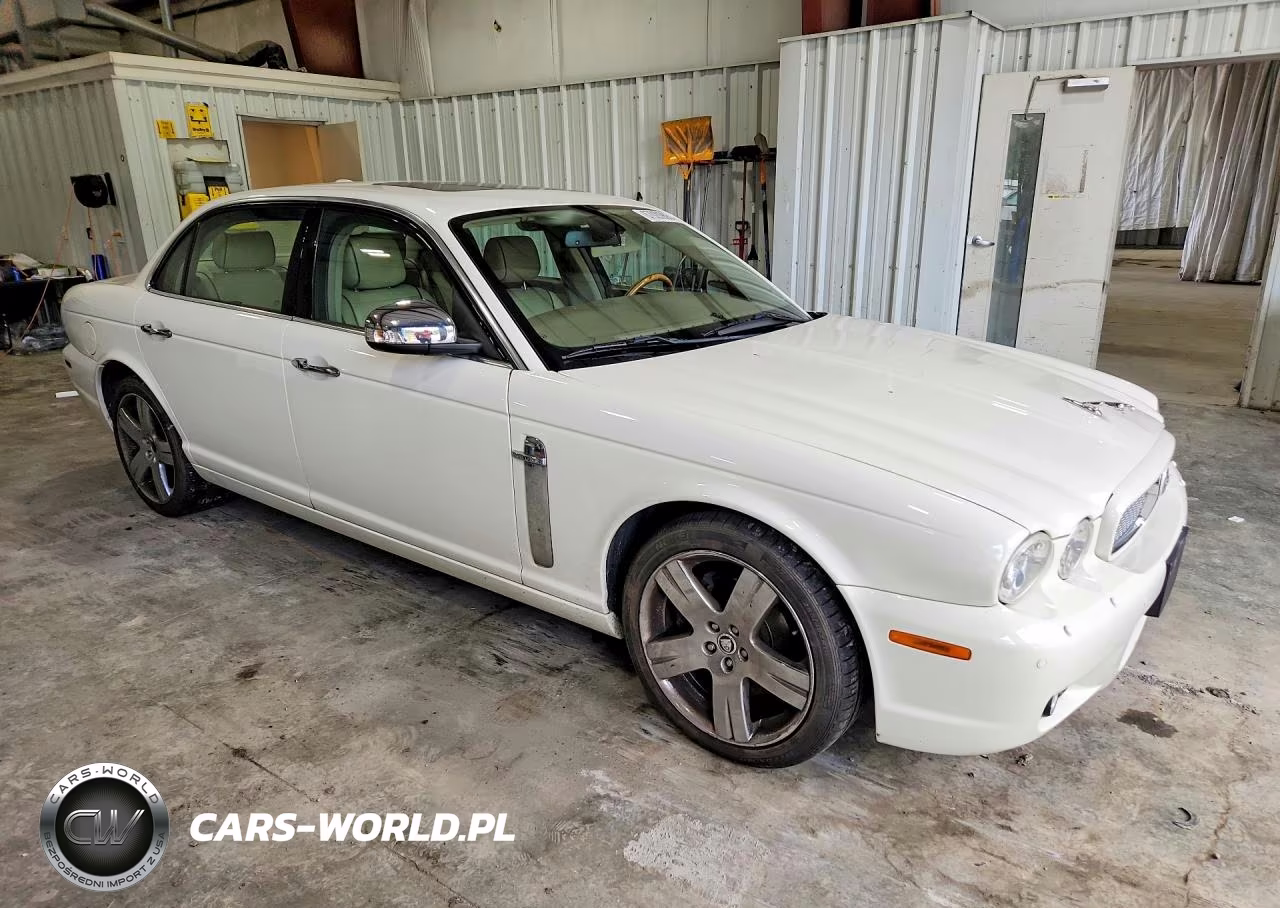 2009 Jaguar Xj Super V8 VIN:SAJWA82B29SH30373 - 4