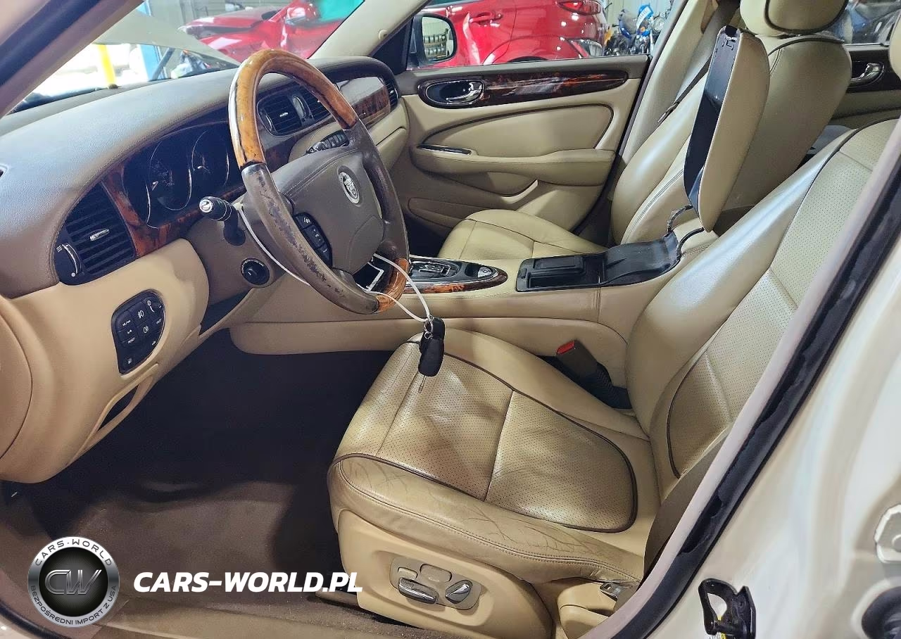 2009 Jaguar Xj Super V8 VIN:SAJWA82B29SH30373 - 7