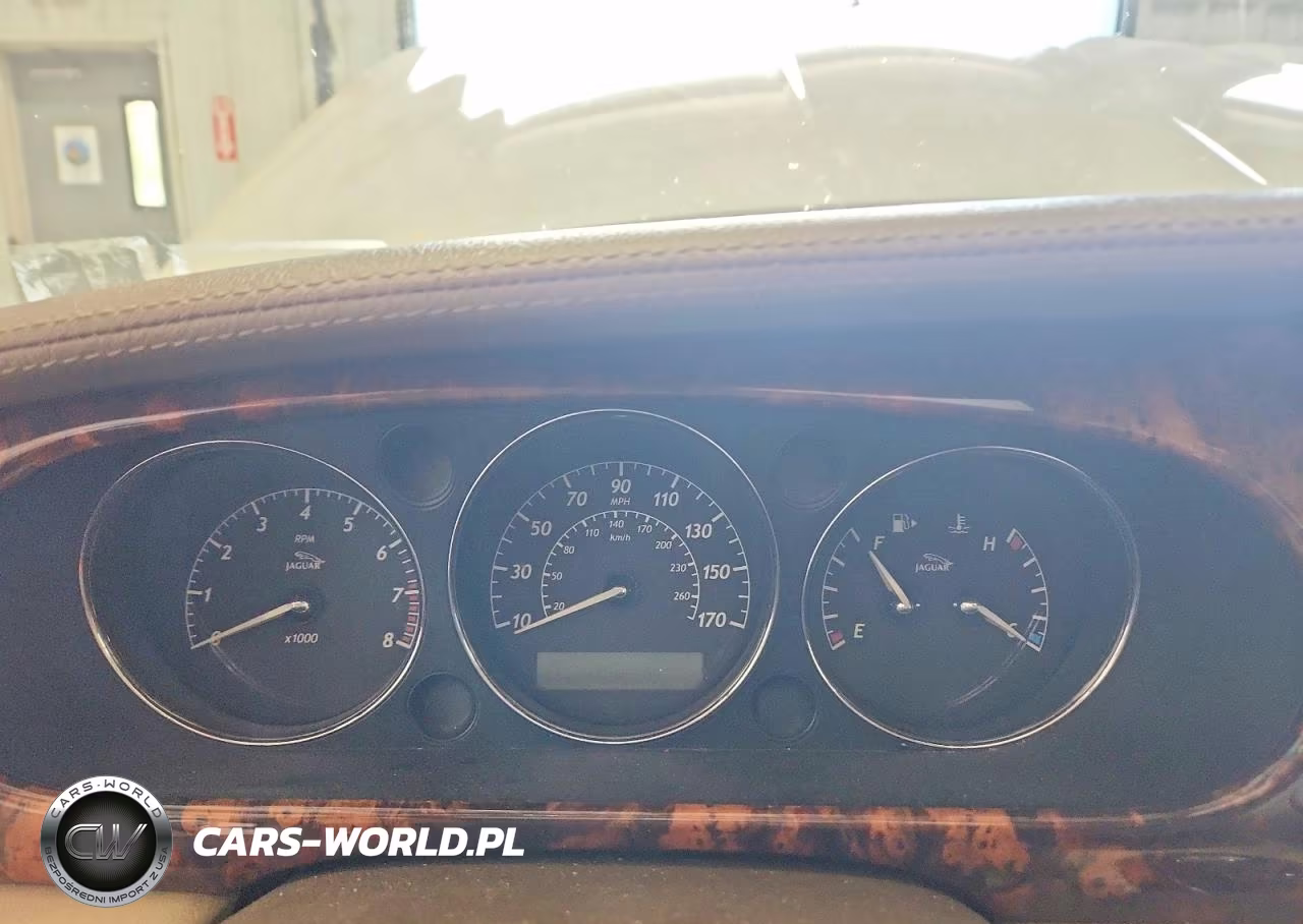 2009 Jaguar Xj Super V8 VIN:SAJWA82B29SH30373 - 9