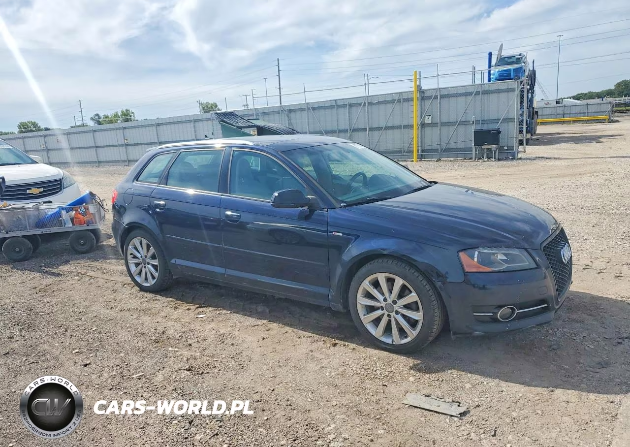 2012 Audi A3 Premium Plus VIN:WAUMFBFM7CA036138 - 4