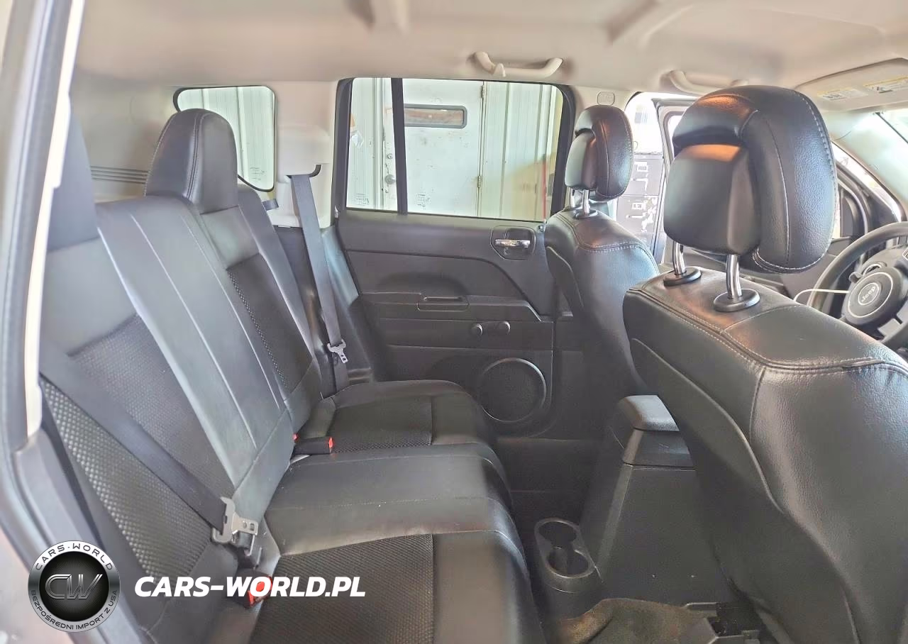 2014 Jeep Compass Sport VIN:1C4NJCBA9ED819440 - 11