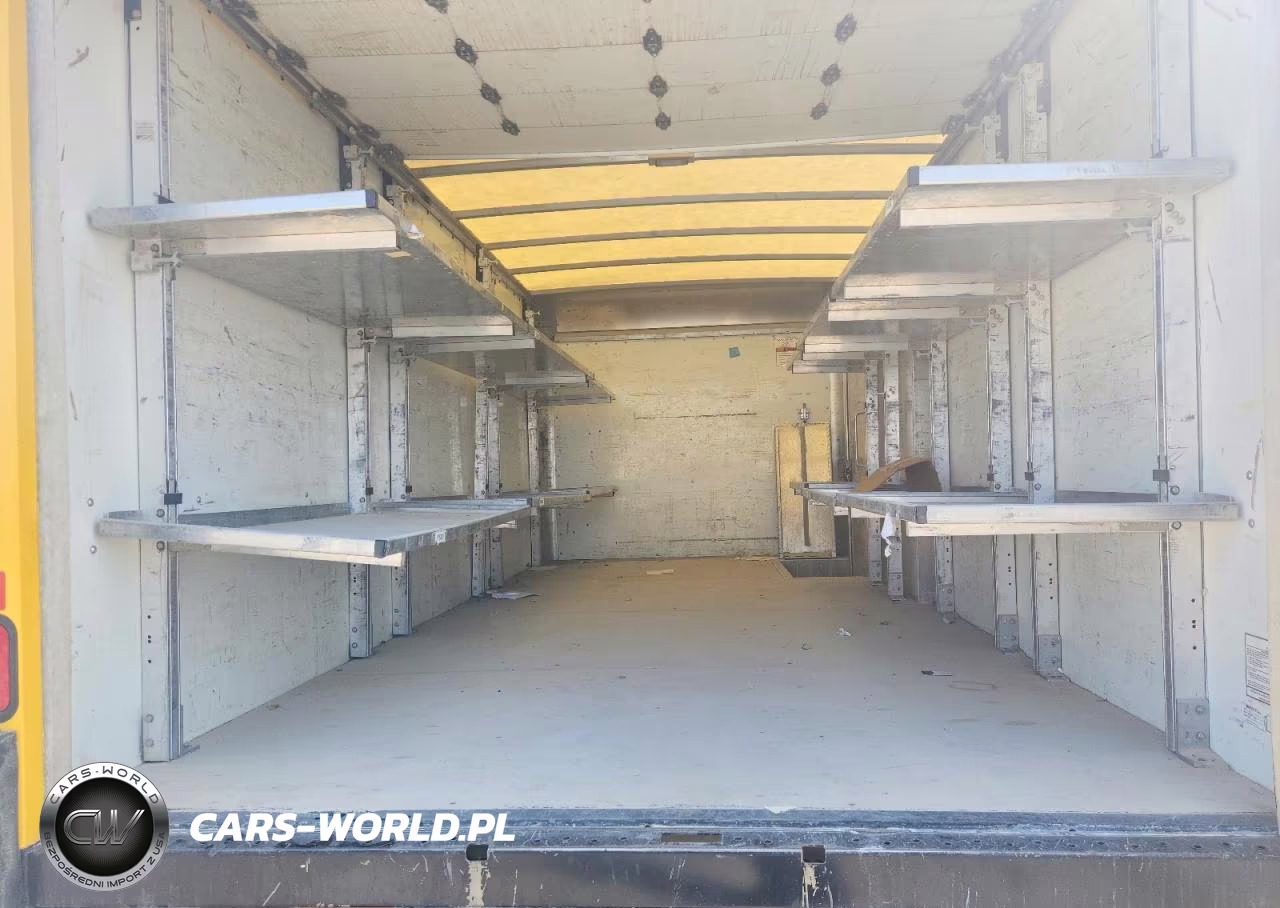 2022 GMC Savana Box Truck VIN:7GZ37TC77NN011075 - 10
