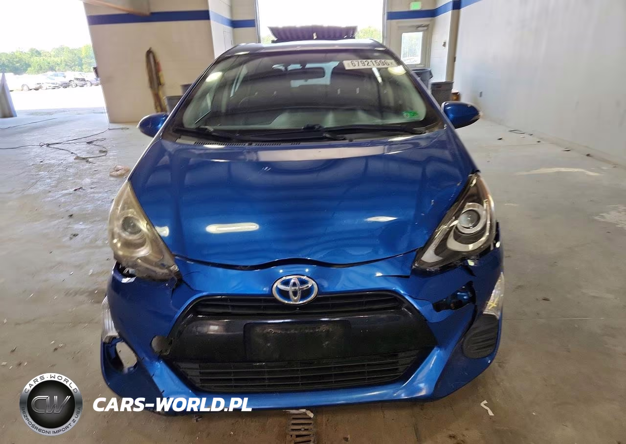2016 Toyota Prius C Three VIN:JTDKDTB39G1128926 - 5