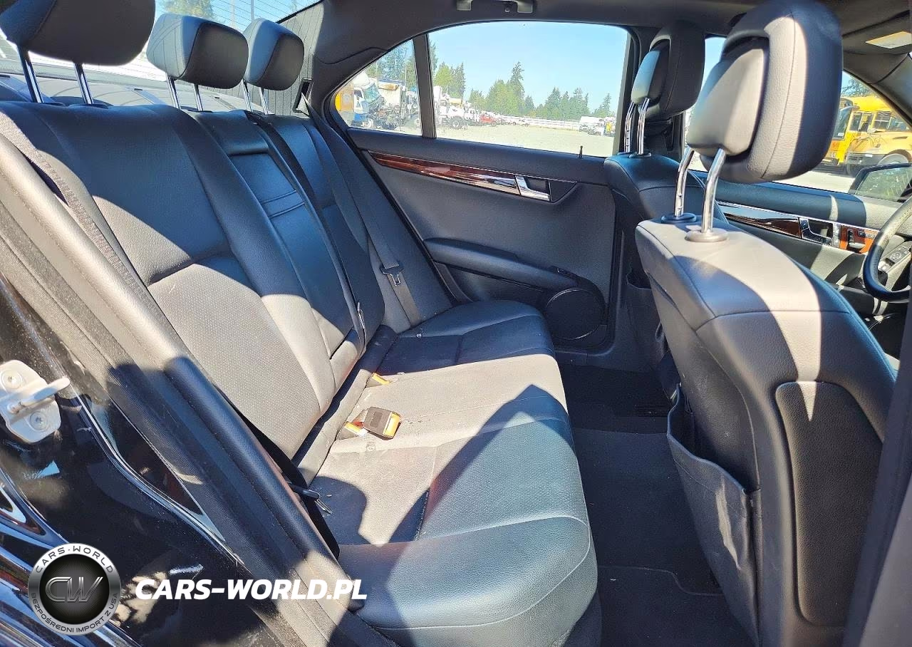 2011 Mercedes-Benz C 300 4Matic VIN:WDDGF8BB6BR163928 - 10