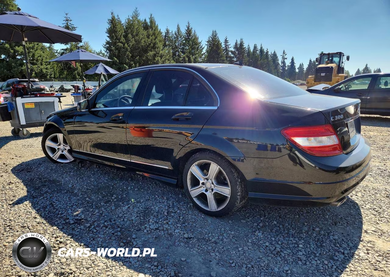 2011 Mercedes-Benz C 300 4Matic VIN:WDDGF8BB6BR163928 - 2