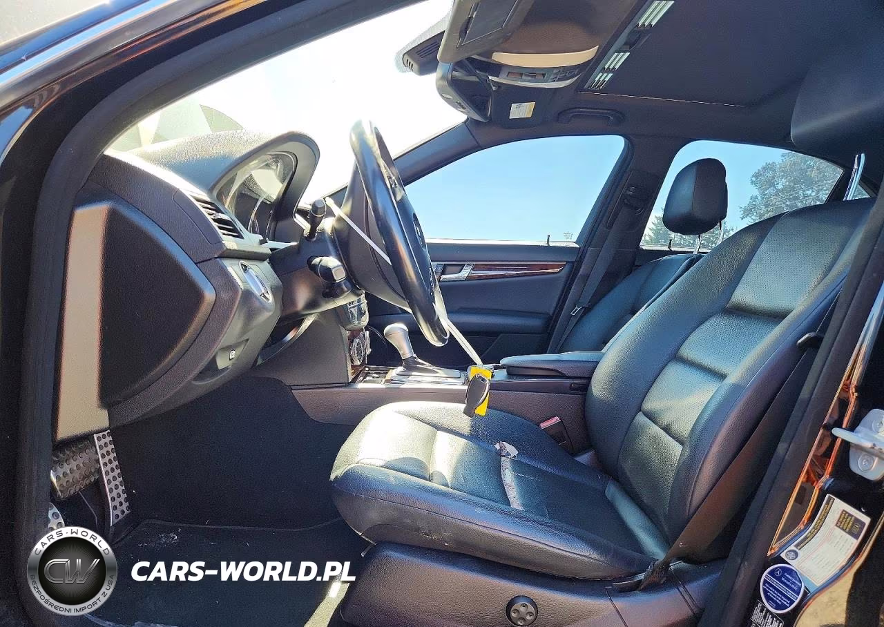 2011 Mercedes-Benz C 300 4Matic VIN:WDDGF8BB6BR163928 - 7