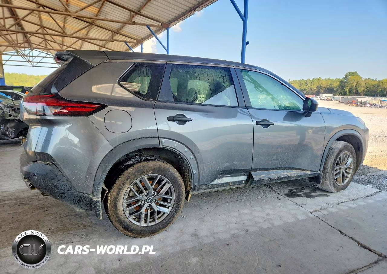 2023 Nissan Rogue S VIN:5N1BT3ABXPC816168 - 3