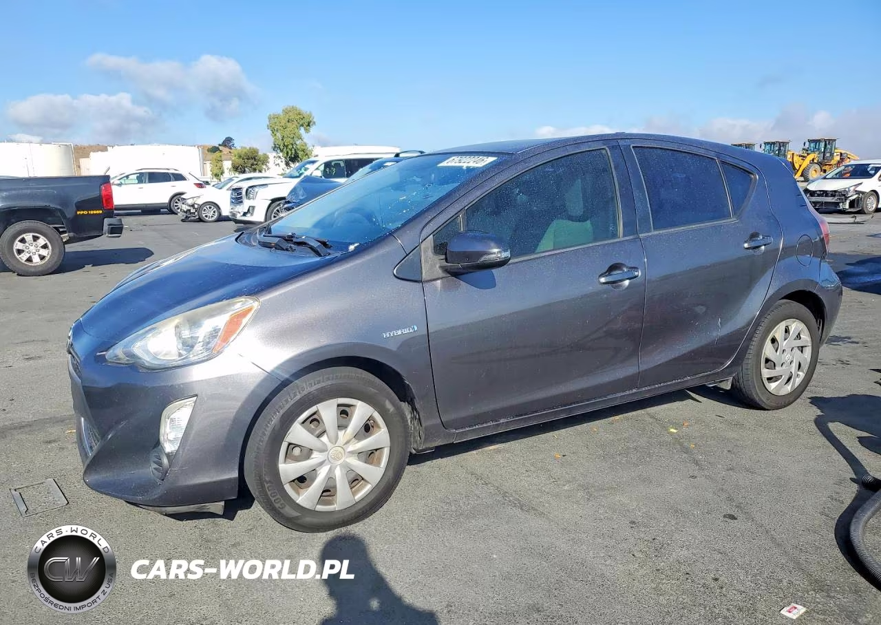 2015 Toyota Prius C One