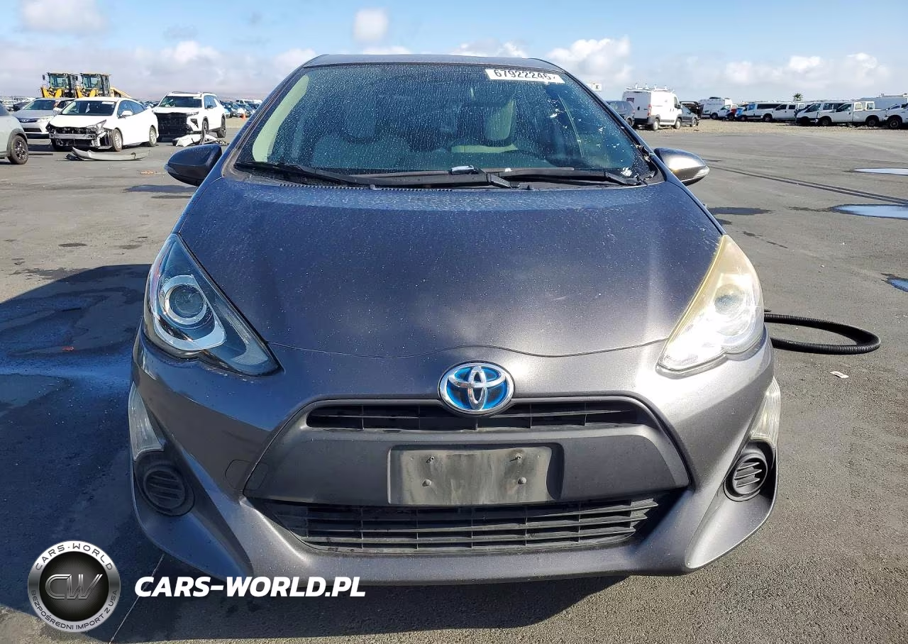 2015 Toyota Prius C One VIN:JTDKDTB36F1584980 - 5