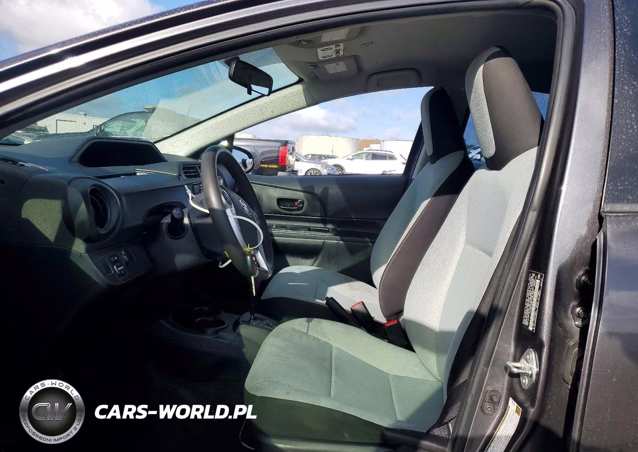 2015 Toyota Prius C One VIN:JTDKDTB36F1584980 - 7