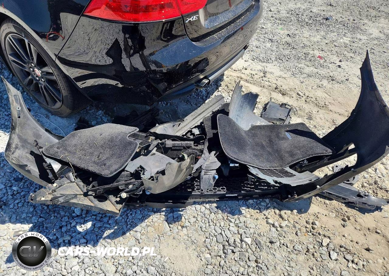 2019 Jaguar Xe Premium VIN:SAJAD4FX1KCP45413 - 12