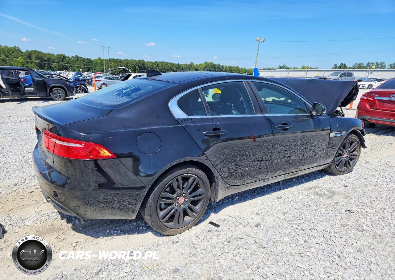 2019 Jaguar Xe Premium VIN:SAJAD4FX1KCP45413 - 3