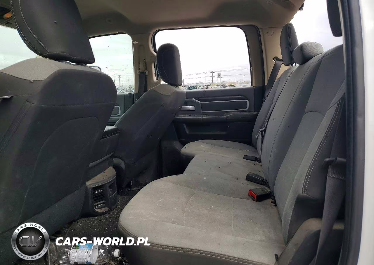 2019 Ram 2500 Big Horn VIN:3C6UR5JL9KG680063 - 10