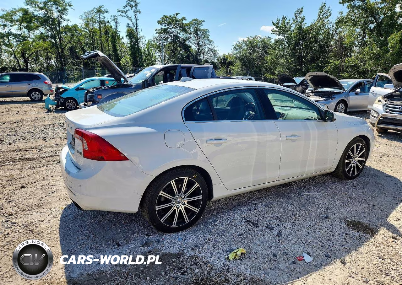 2016 Volvo S60 Platinum VIN:LYV612TM5GB098697 - 3