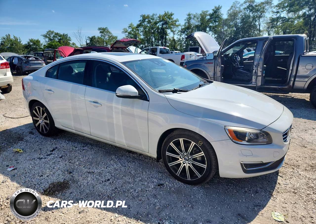 2016 Volvo S60 Platinum VIN:LYV612TM5GB098697 - 4