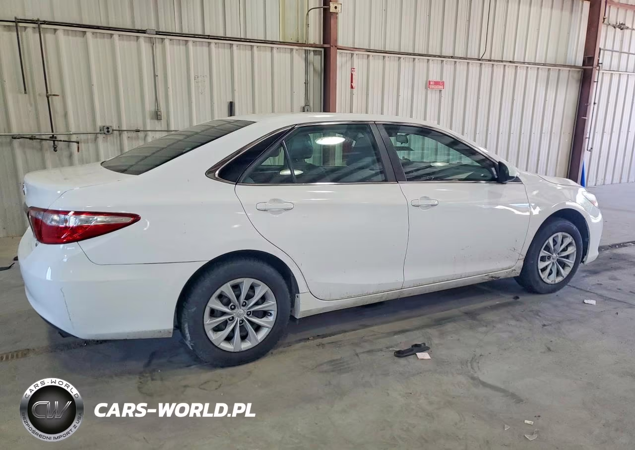 2015 Toyota Camry Le VIN:4T1BF1FK9FU971047 - 3