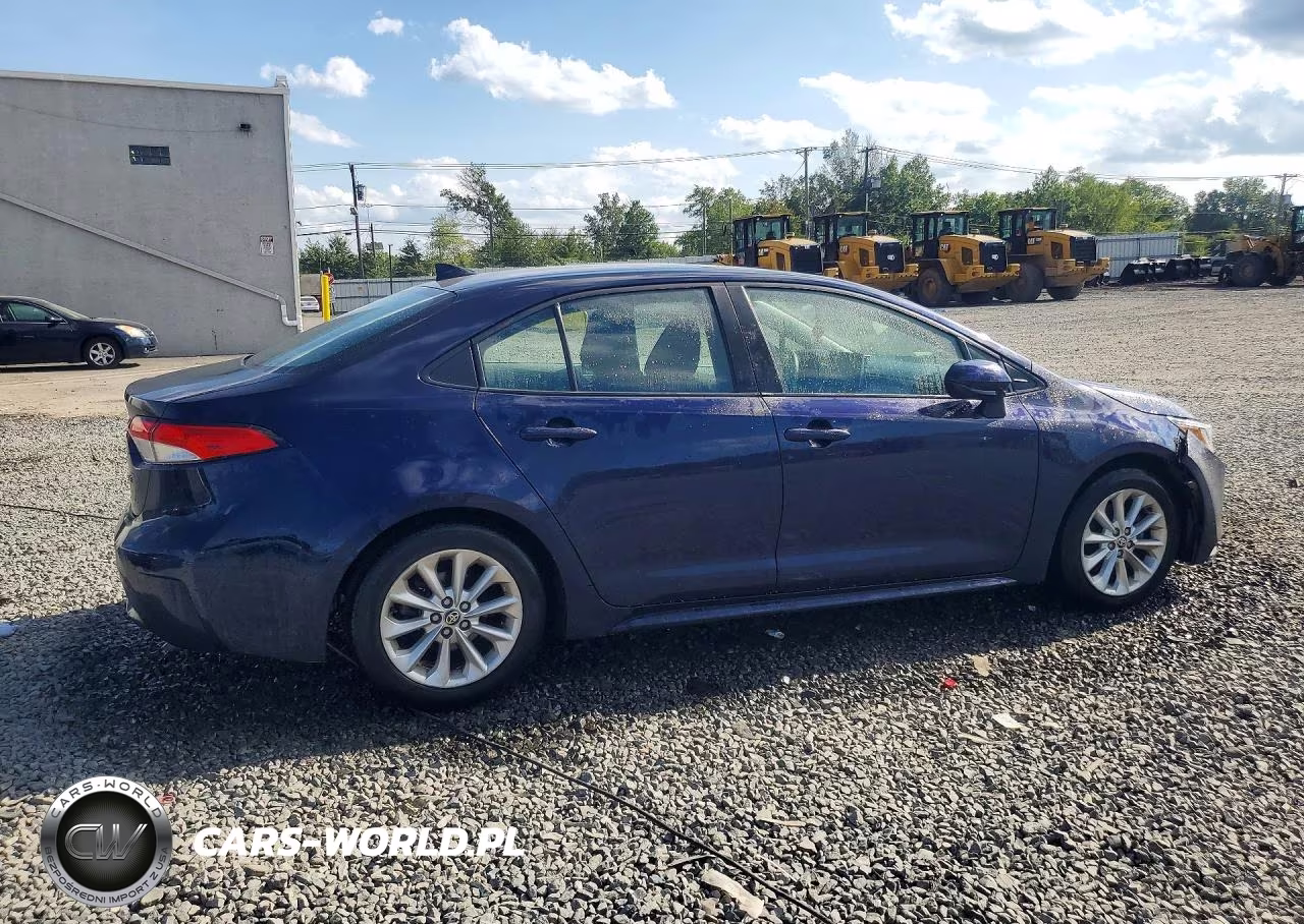 2020 Toyota Corolla Le VIN:5YFHPRAE4LP024955 - 3