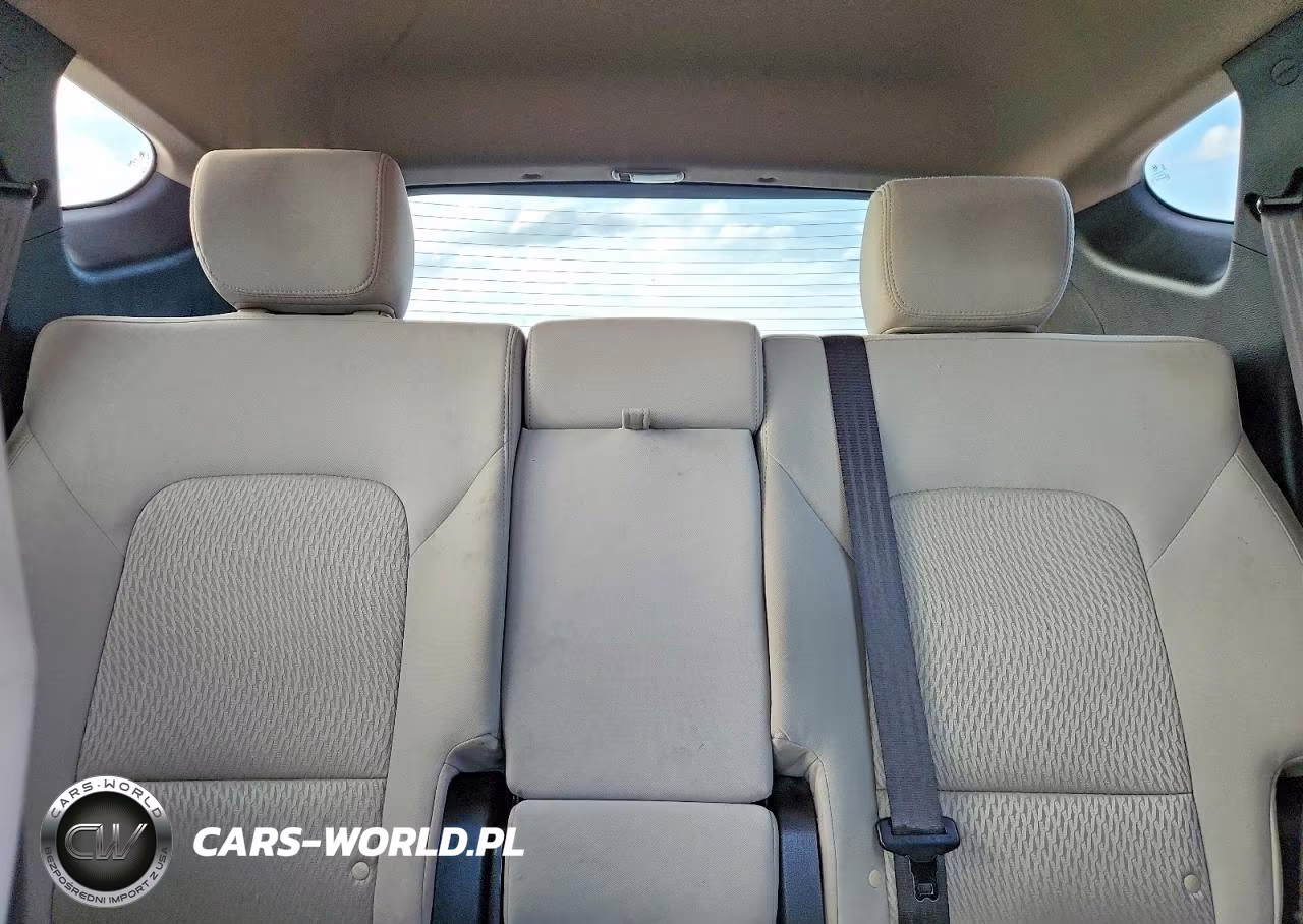 2016 Hyundai Santa Fe Sport 2.4L VIN:5XYZUDLB6GG368977 - 10
