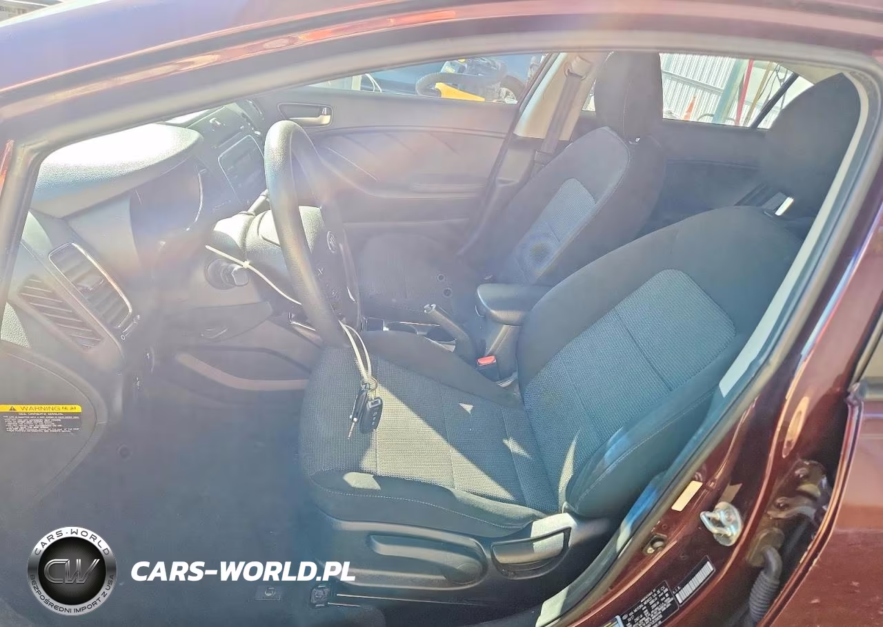 2018 Kia Forte Lx VIN:3KPFK4A71JE204290 - 7
