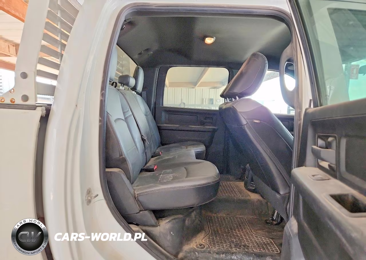 2023 Ram 2500 Tradesman VIN:3C6UR5CJ8PG548527 - 10