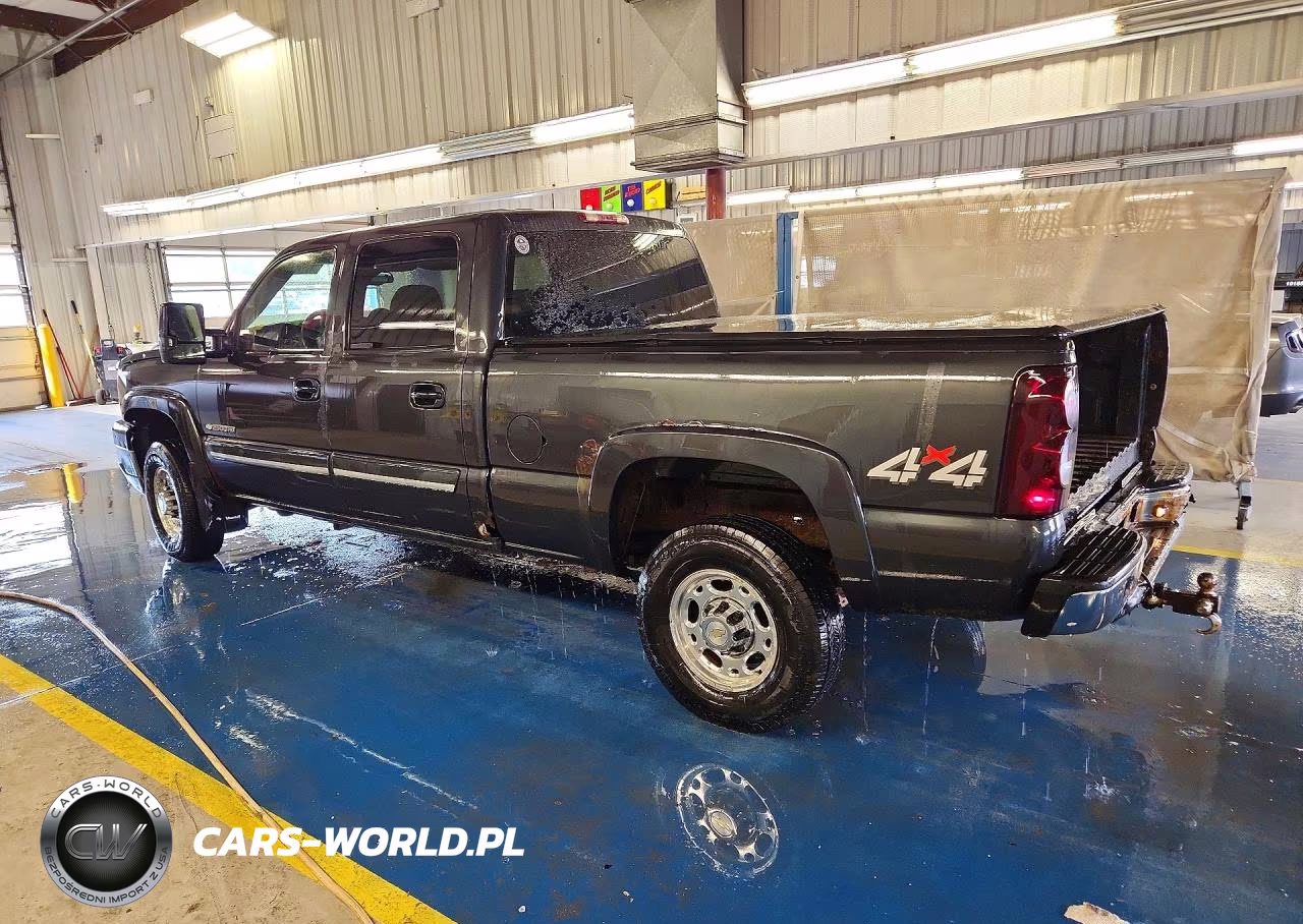 2003 Chevrolet Silverado K2500 Heavy Duty VIN:1GCHK23UX3F252508 - 2