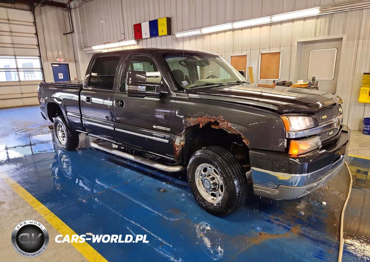 2003 Chevrolet Silverado K2500 Heavy Duty VIN:1GCHK23UX3F252508 - 4