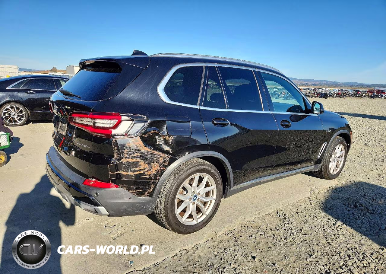 2022 BMW X5 xDrive45E VIN:5UXTA6C01N9L30367 - 3