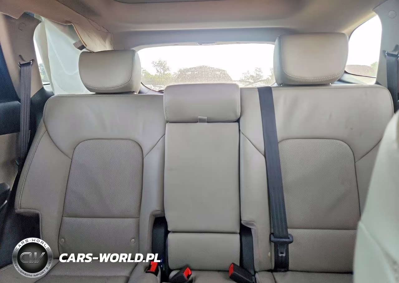 2017 Hyundai Santa Fe Se Ultimate VIN:KM8SRDHF1HU206913 - 10