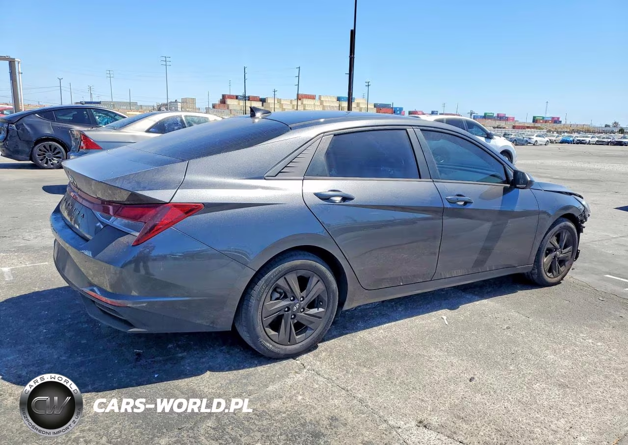 2021 Hyundai Elantra Sel VIN:5NPLM4AG2MH047043 - 3