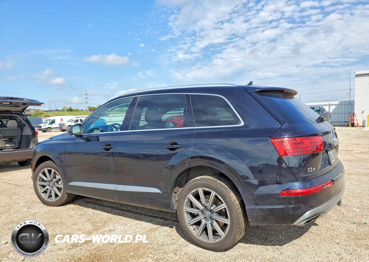 2018 Audi Q7 Premium Plus VIN:WA1LAAF70JD009726 - 2