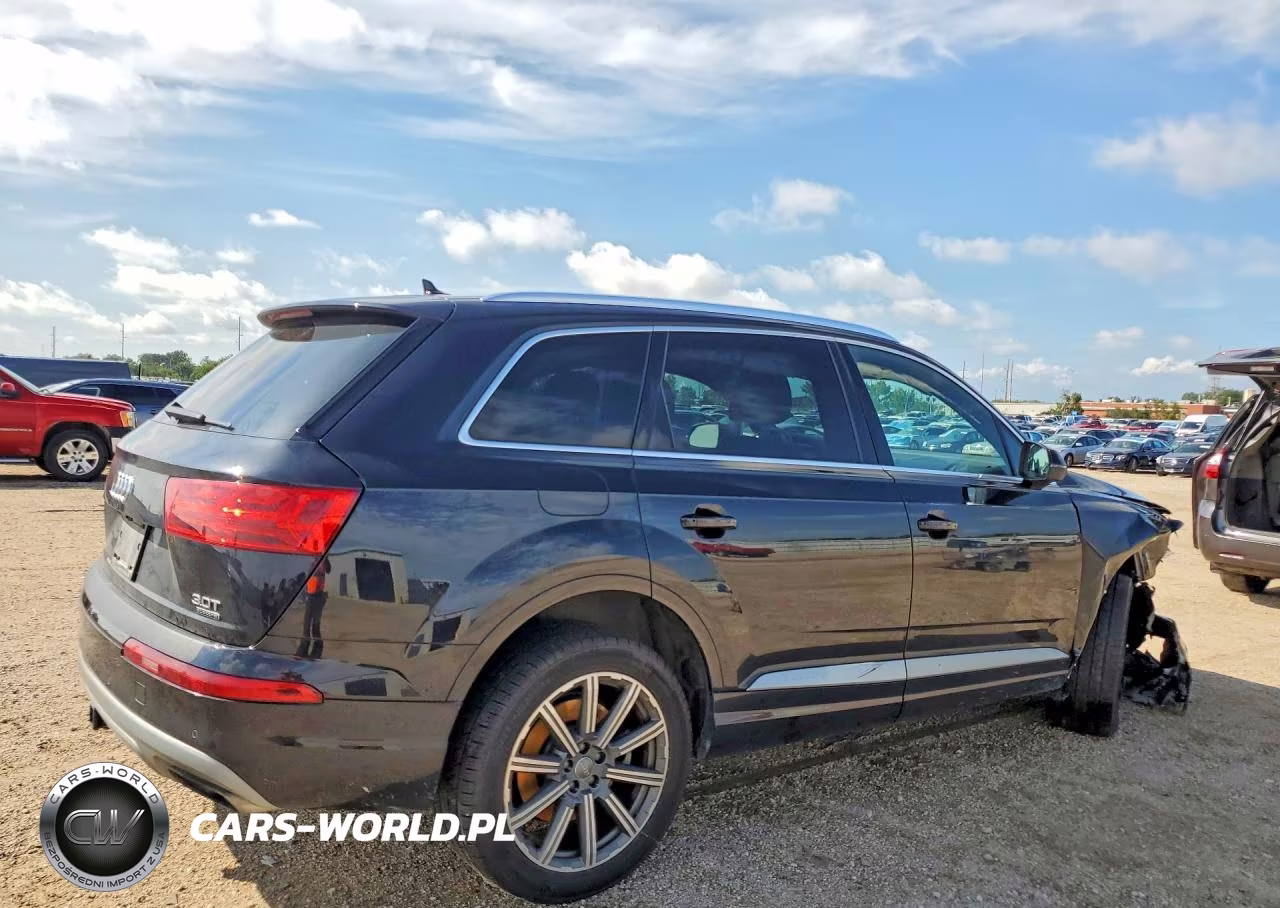 2018 Audi Q7 Premium Plus VIN:WA1LAAF70JD009726 - 3