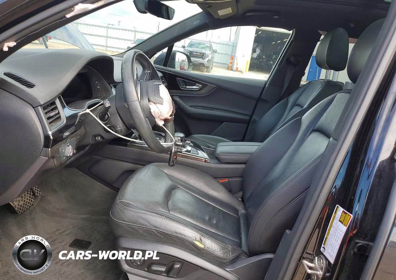 2018 Audi Q7 Premium Plus VIN:WA1LAAF70JD009726 - 7
