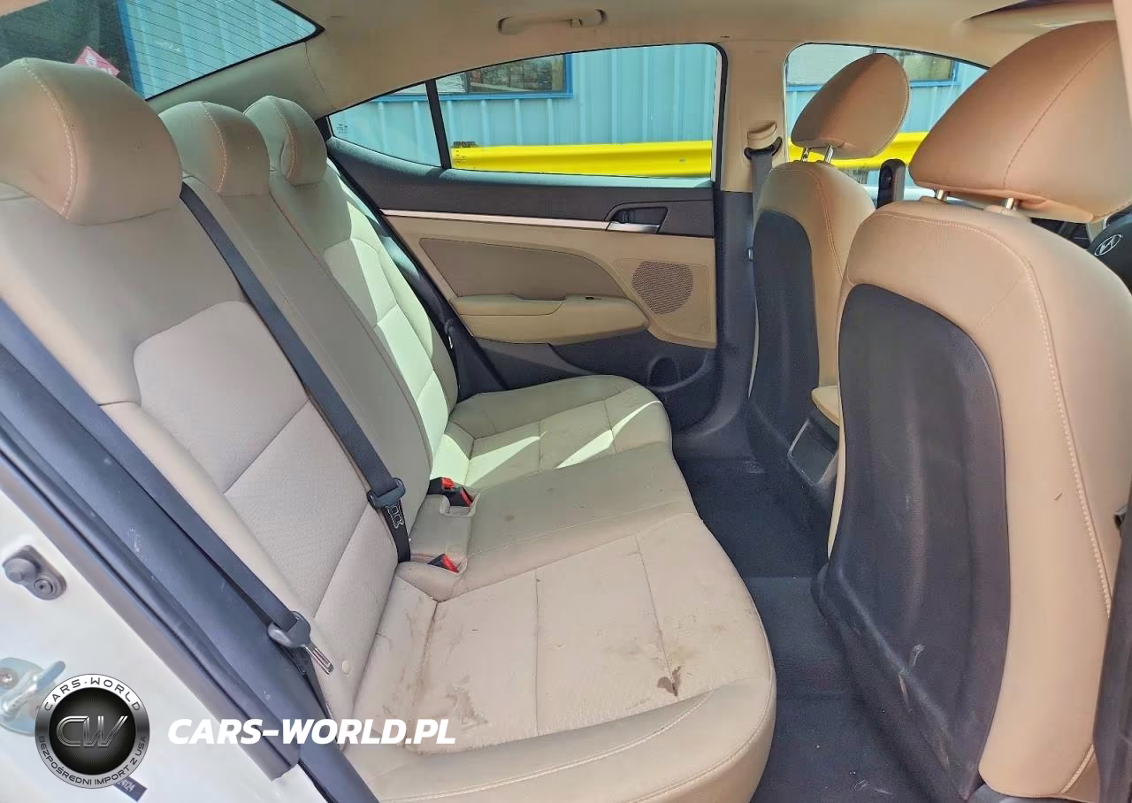 2019 Hyundai Elantra Value Edition VIN:5NPD84LF0KH424124 - 10